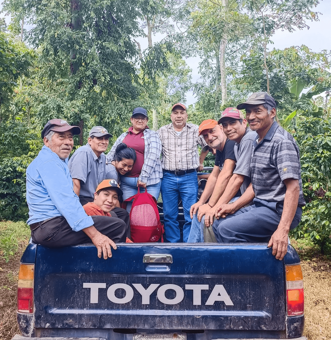 Foto di gruppo coltivatori di caffè solidale FECCEG Guatemala San Marcos